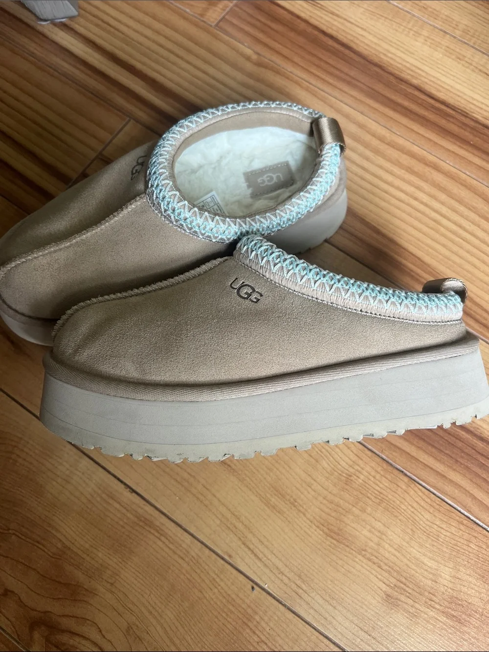 UGG Kids Chestnut Slip-On Shearling Lined Slippers